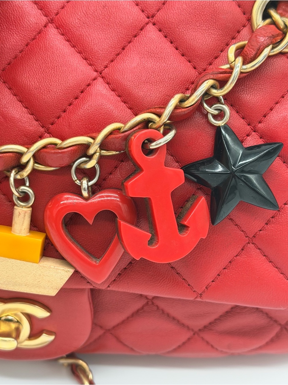 CHANEL Red Quilted Leather Shoulder Bag with Charm Chain COA READY - Picture 5 of 16